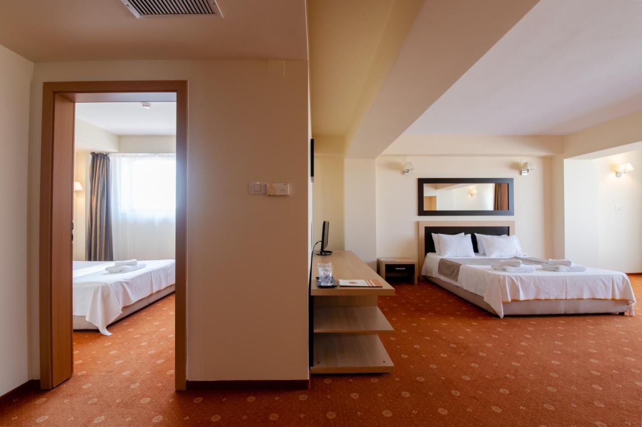 Oxford Inns&suites Hotel 3*